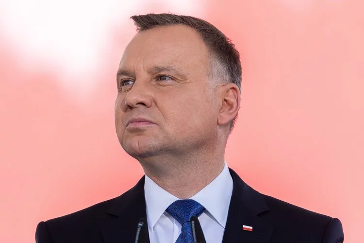 Duda na razie nie zabiera głosu ws. konfliktu między koalicjantami. Andrzej Duda może pośredniczyć w rozmowach Zjednoczonej Prawicy.