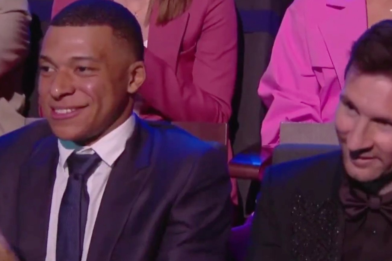 Kylian Mbappe oraz Lionel Messi z uznaniem oklaskiwali polskiego zwycięzcę FIFA Puskas Award.