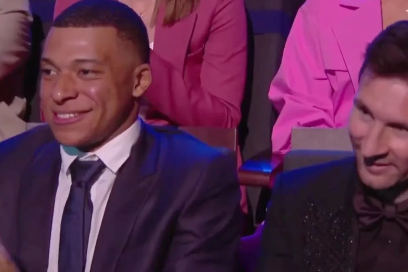 Kylian Mbappe oraz Lionel Messi z uznaniem oklaskiwali polskiego zwycięzcę FIFA Puskas Award.