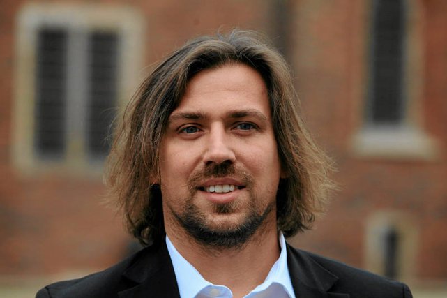 Agent Tomek przekonuje, że wszedł w posiadanie zdjęć z imprez, na których jest szef CBA.