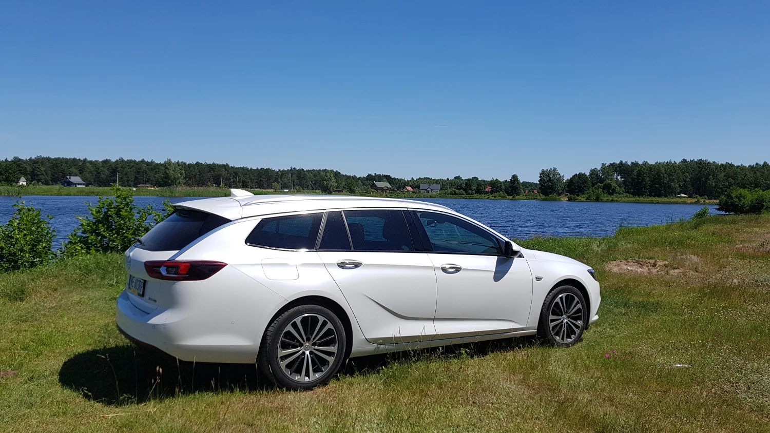 Insignia zdaje się gwarantować, że dowiezie nas na miejsce, gdziekolwiek by ono było.
