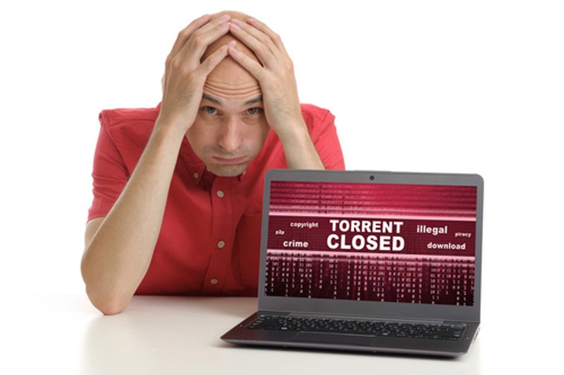 Polacy ściągają z Internetu nielegalne pliki bo są biedni. Są biedni, ponieważ... ściągają nielegalne pliki.