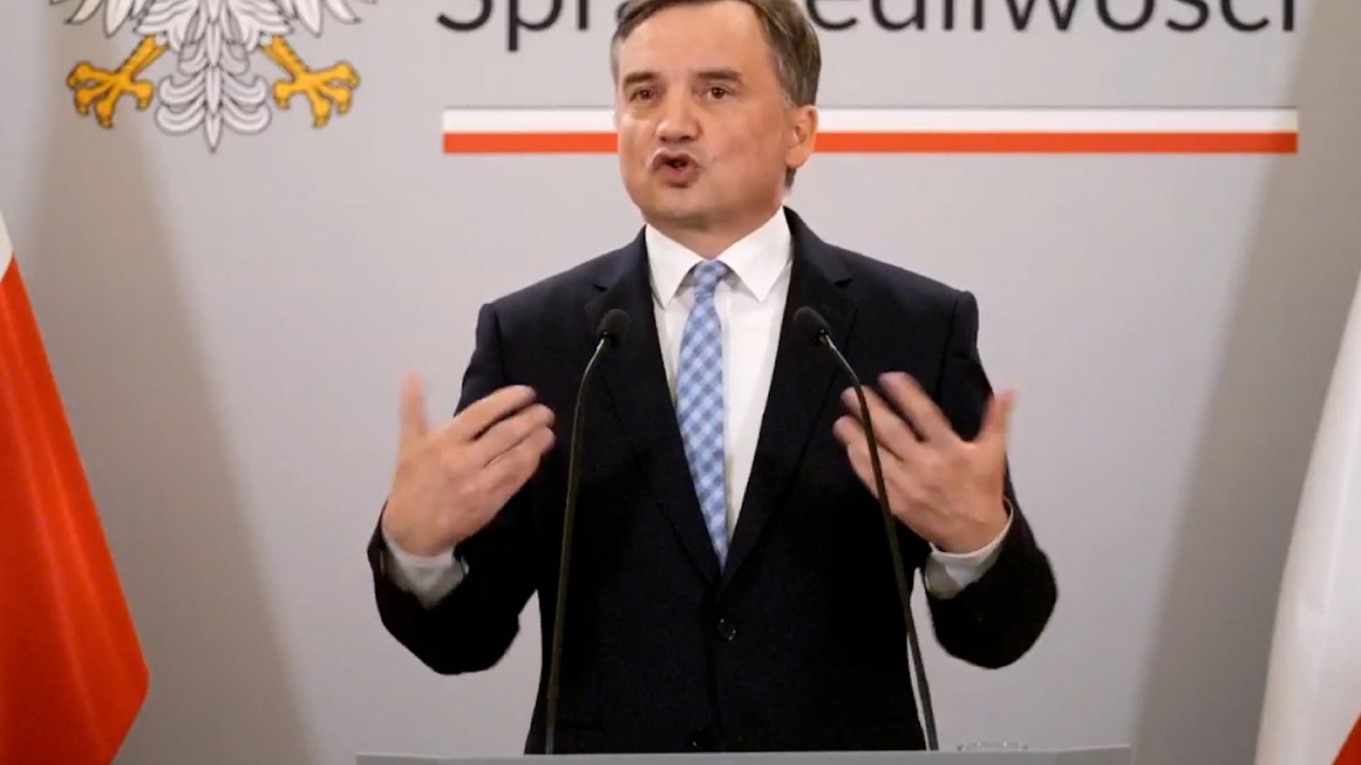 – Polsce grozi wielka katastrofa, armagedon! – gorączkowo ogłosił minister sprawiedliwości.