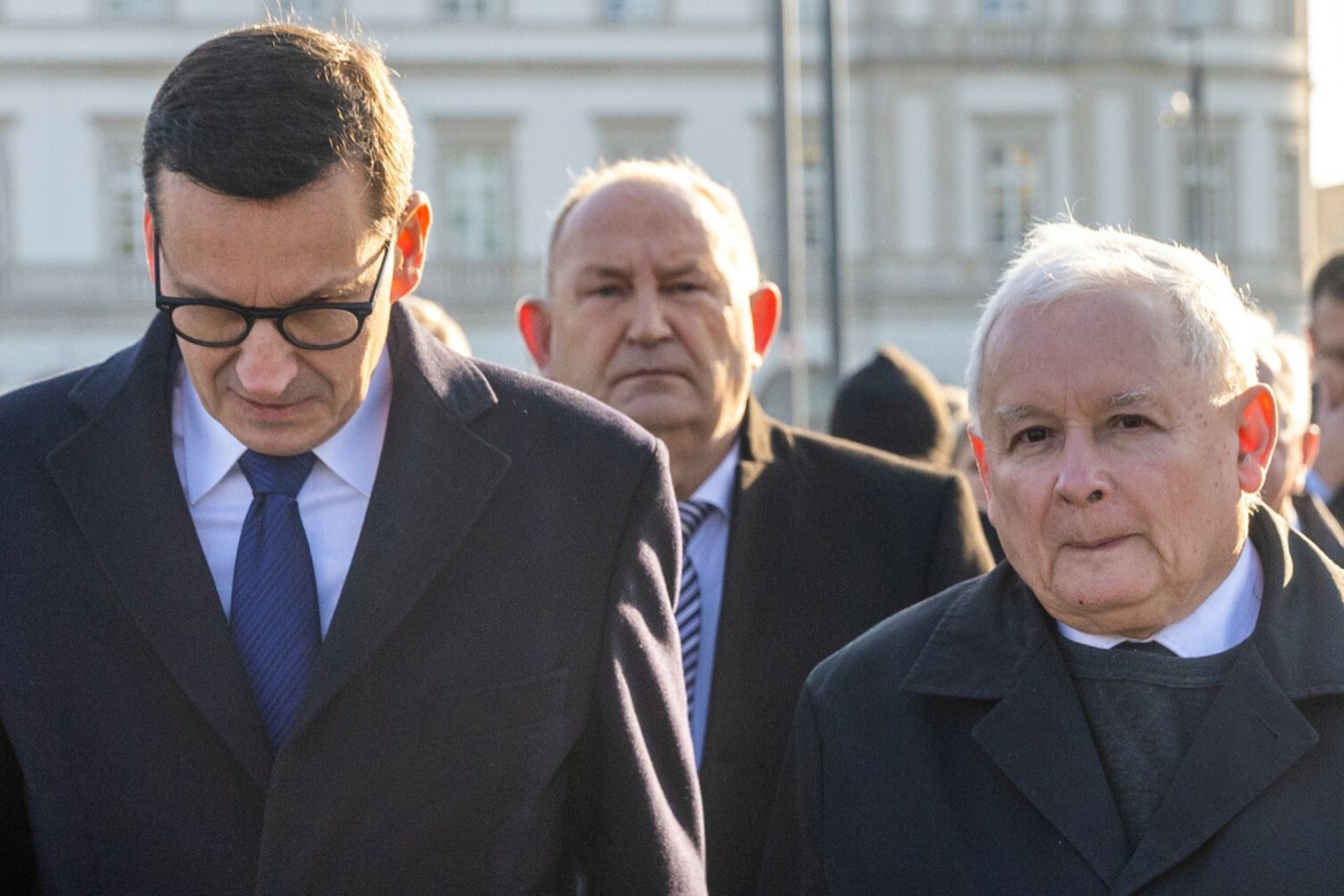 Co się dzieje w PiS? Media: "Kariera Morawieckiego właśnie się skończyła".