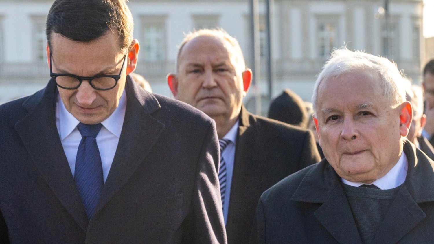 Co się dzieje w PiS? Media: "Kariera Morawieckiego właśnie się skończyła".