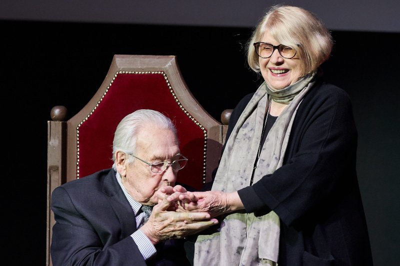 Finał procesu ws. testamentu Wajdy. Sąd orzekł na korzyść Zachwatowicz.