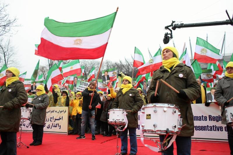 Od wtorku Irańczycy mogą zgłaszać swoją chęć do kandydowania w wyborach prezydenckich.