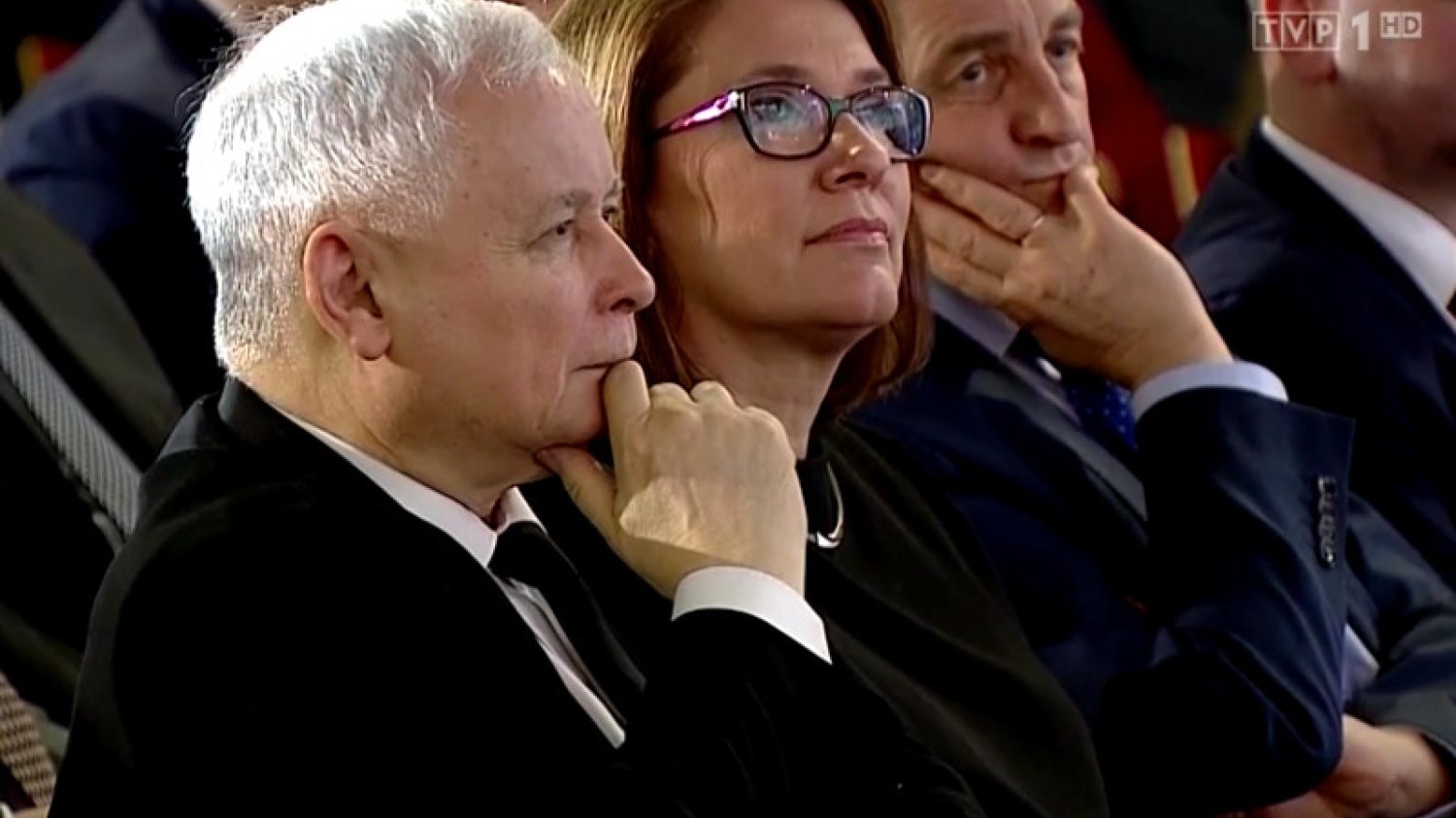 Jarosławowi Kaczyńskiemu choroba nie przeszkodziła wczoraj pojawić się na gali rozdania nagród im. Prezydenta RP Lecha Kaczyńskiego.