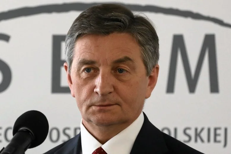 Marek Kuchciński służbowe mieszkanie może zajmować jeszcze nawet przez pół roku.