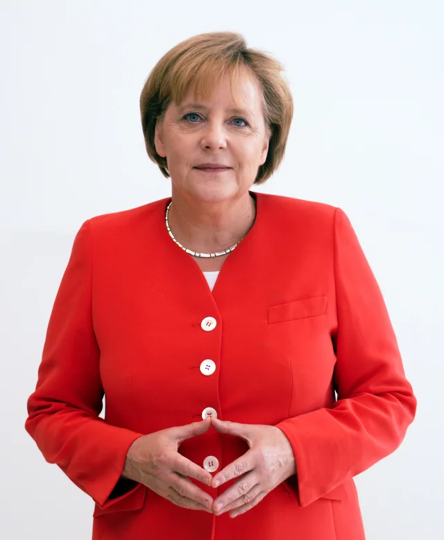 Ikona kobiecego stylu? Zdaniem Janusza Bielenia w kwestii ubioru formalnego Angela Merkel trafia w punkt. Fot. Armin Linnartz / [url=http://bit.ly/1aZUsfc]CC BY-SA 3.0[/url]