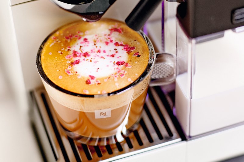 Sposobów przyrządzania i podawania kawy nie można zliczyć. Wymieniamy najważniejsze z nich