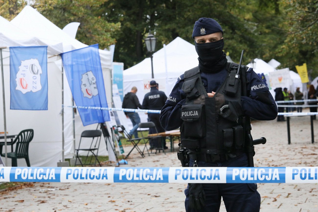 Nowe informacje o mężczyźnie, który śmiertelnie postrzelił się w "białym miasteczku".