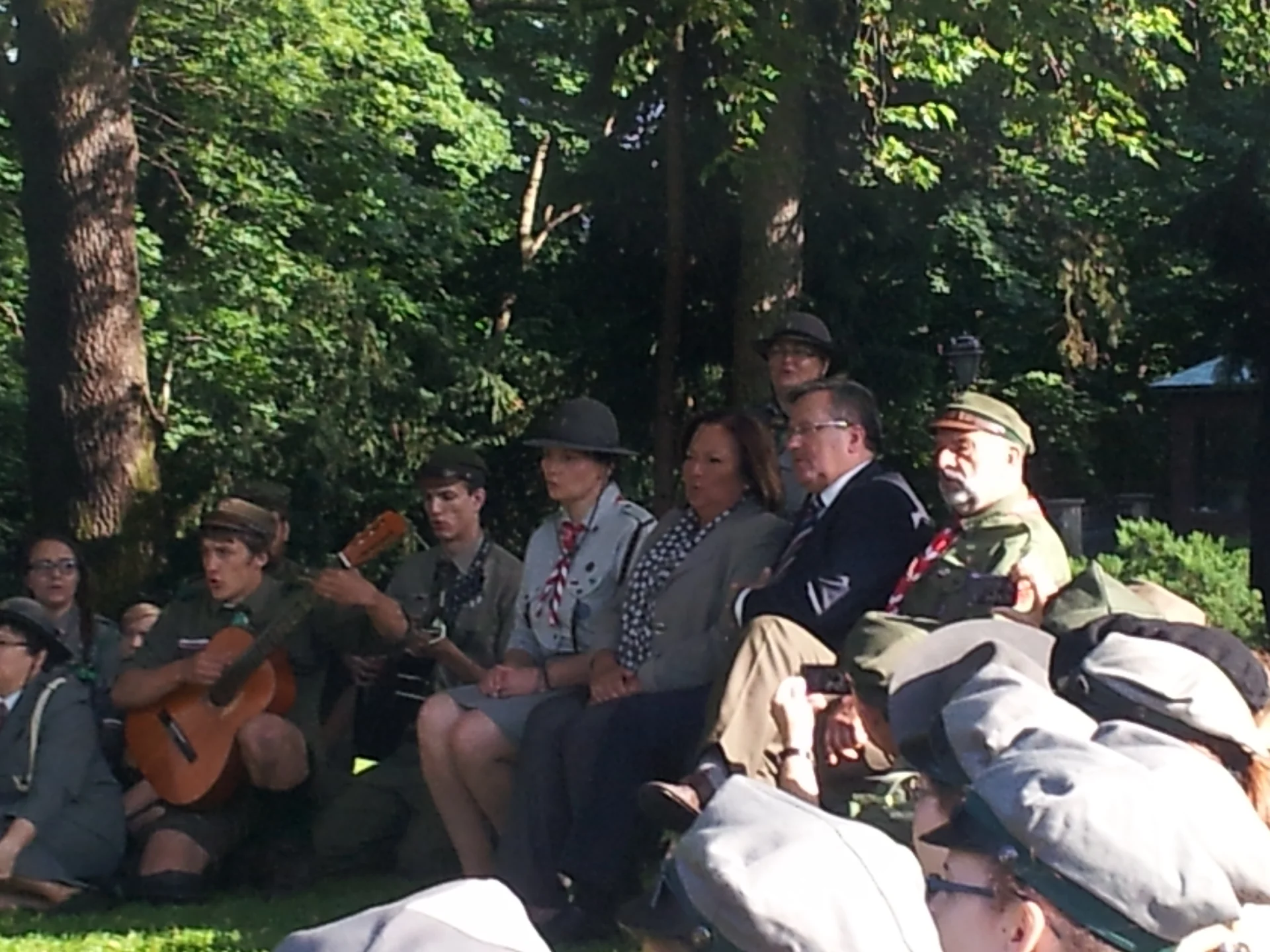 25.05.2012. W belwederskich ogrodach. Uroczystość objęcia przez Prezydenta honorowym protektoratem Ruchu Harcerskiego