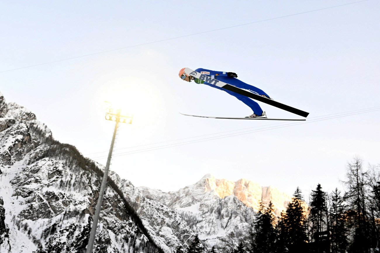 Dawid Kubacki był najlepszym z Polaków w sobotnim konkursie lotów narciarskich w Vikersund.