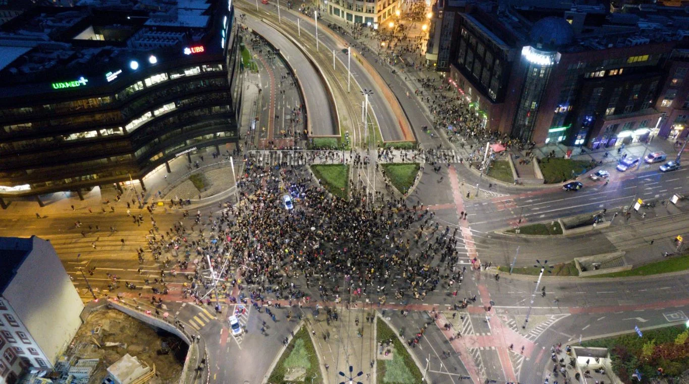 Protesty we Wrocławiu przeciwko zakazowi aborcji po wyroku TK.