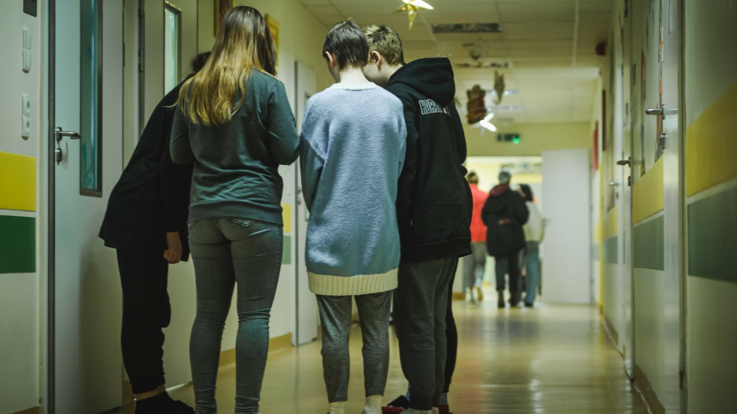 Oddziały psychiatrii dla dzieci i młodzieży w całej Polsce są przepełnione, a kolejny idzie do zamknięcia.