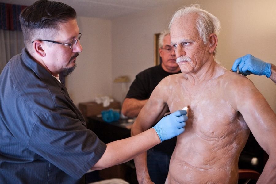 Młodzi ludzie coraz częściej czują się staro