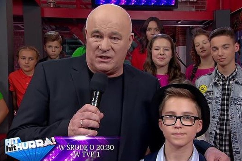 Zatrzymany z bronią w ręku Rynkowski wieczorem pojawił się w TVP. Zaśpiewał "Szczęśliwej drogi już czas"