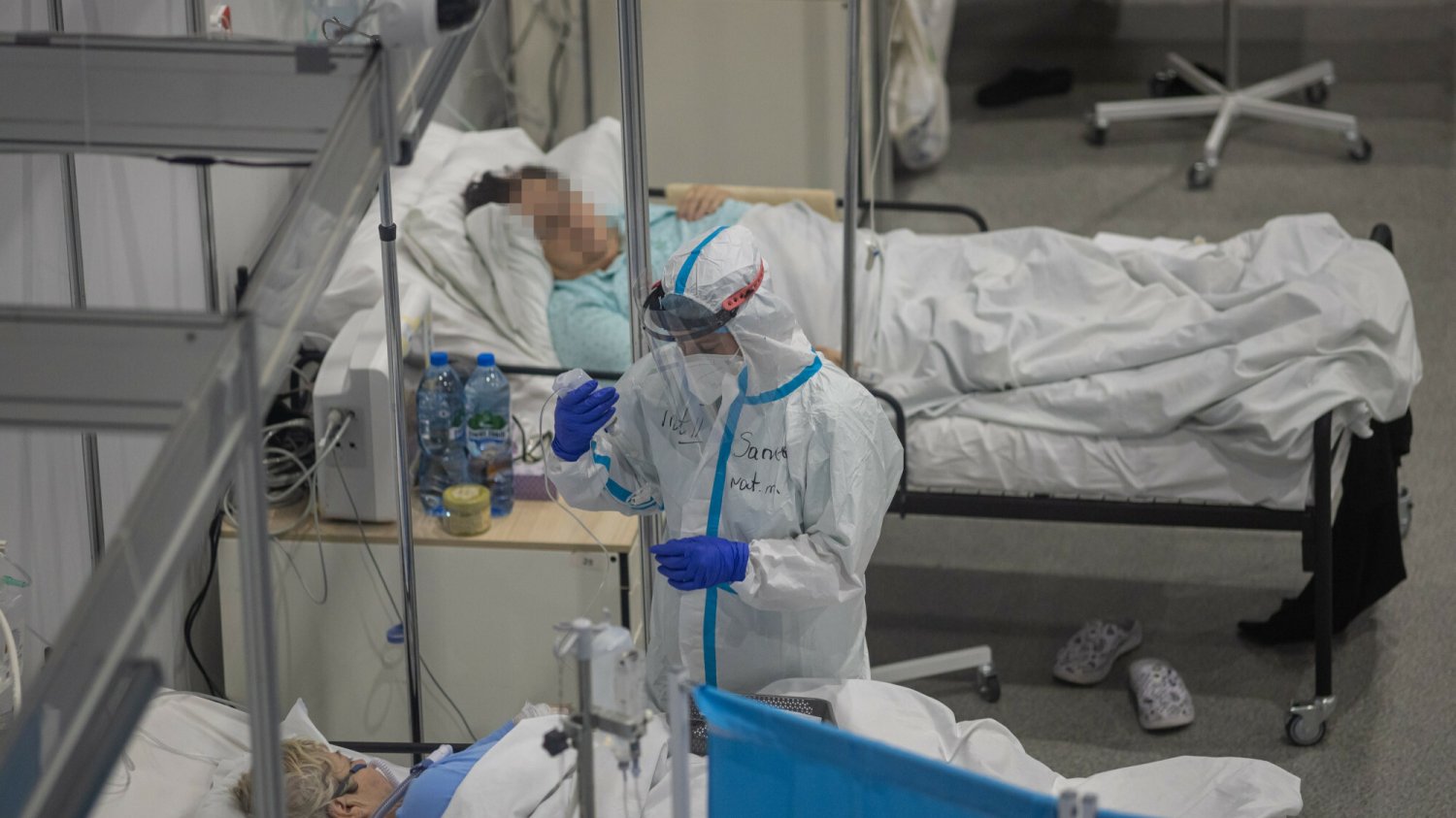 WHO podkreśla, że na razie jest zbyt wcześnie, żeby ogłaszać zwycięstwo w walce z COVID-19.