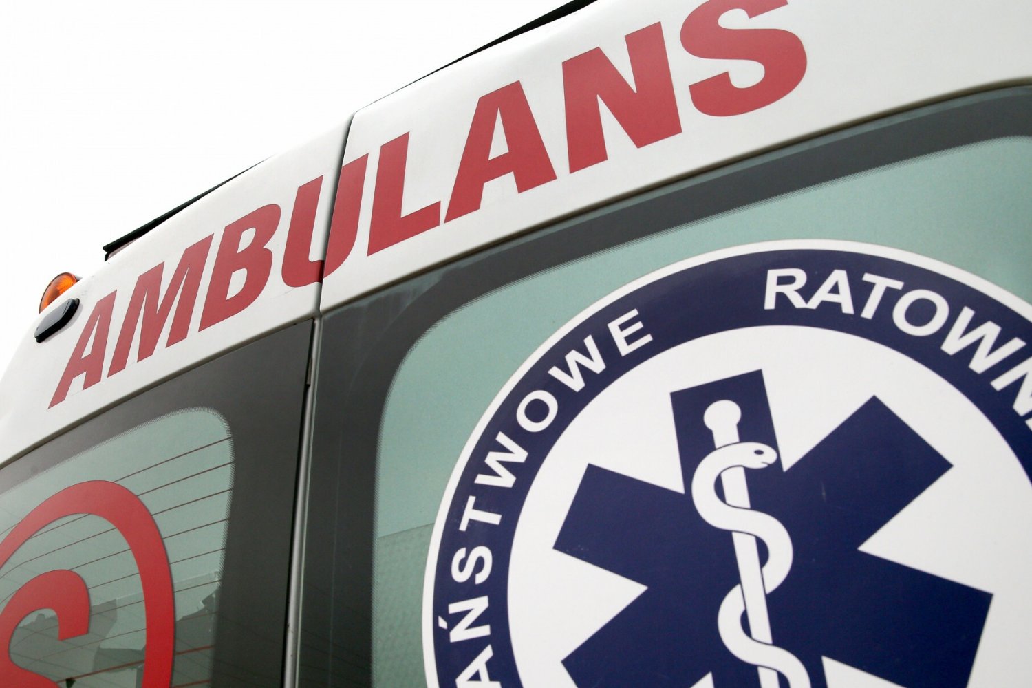 Chłopiec z liceum z Białegostoku zmarł najprawdopodobniej w wyniku zatrucia chemikaliami. Tak wynika ze wstępnej sekcji zwłok.