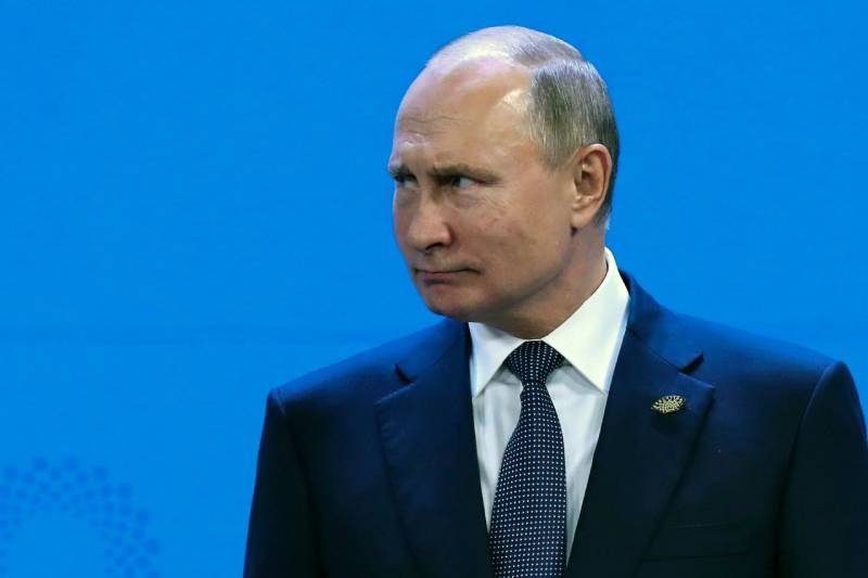 Anonymous zwracają się do Putina, po włamaniu do bazy danych producenta dronów