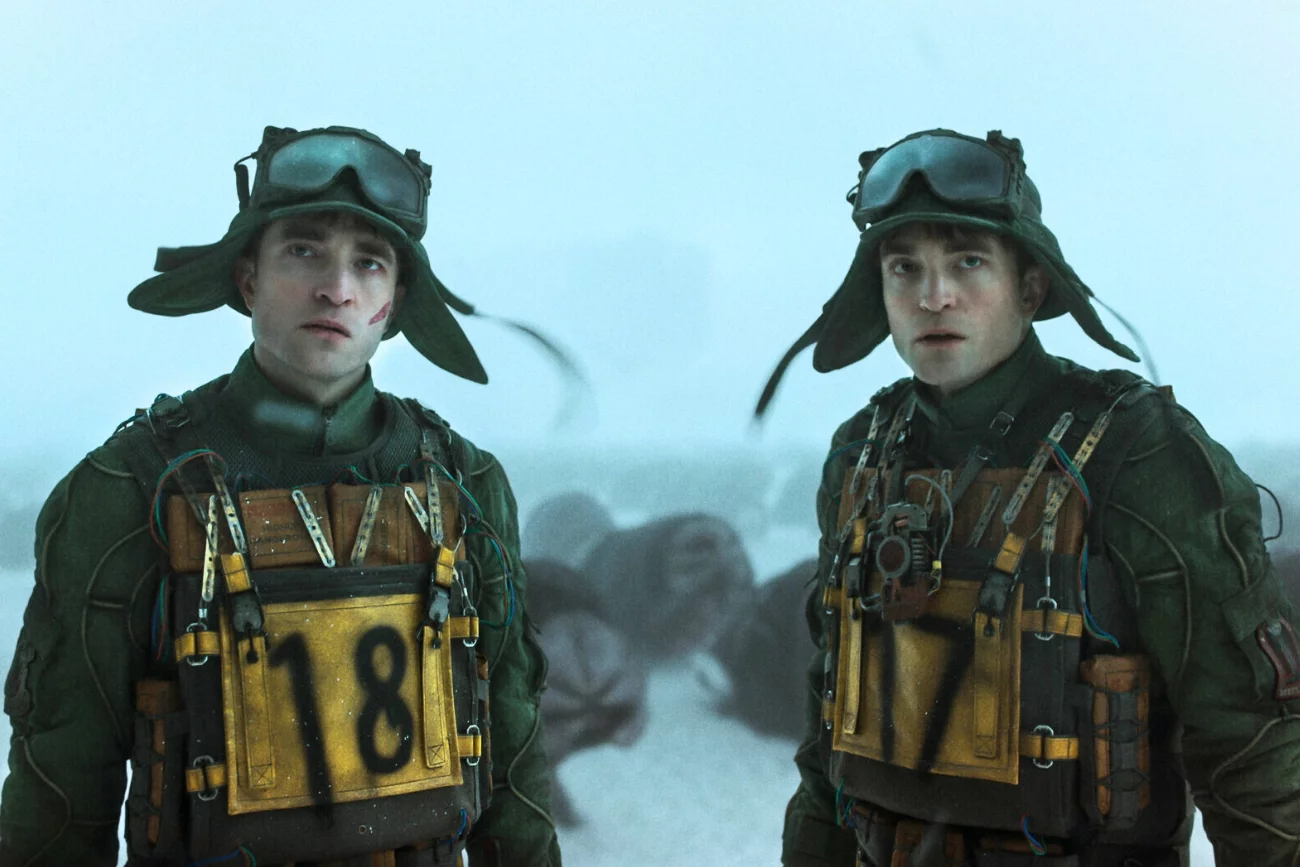 Recenzja filmu "Mickey 17" Bong Joon-ho. Robert Pattinson jest kameleonem