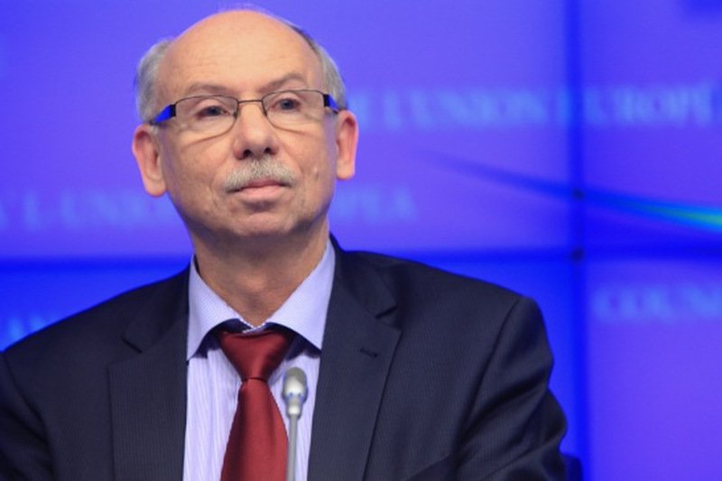 Janusz Lewandowski na stanowisku szefa Rady Gospodarczej zastąpi Jana Krzysztofa Bieleckiego.