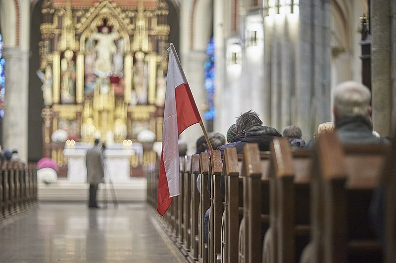 Sondaż "Rzeczpospolitej" dot. oceny wiernych wobec Kościoła katolickiego w Polsce.