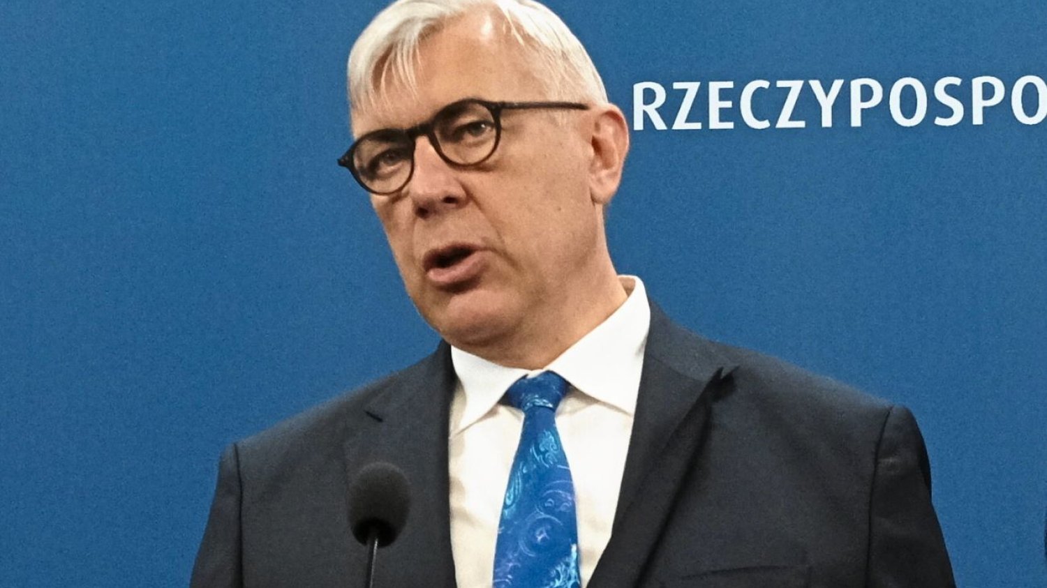 Republika opublikowała kolejne taśmy. Giertych zareagował w swoim stylu. Republika opublikowała nowe taśmy. Oto reakcja Giertycha.