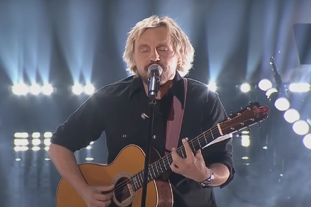 Paweł Domagała na koncercie "Ocalić od zapomnienia" Polsatu.