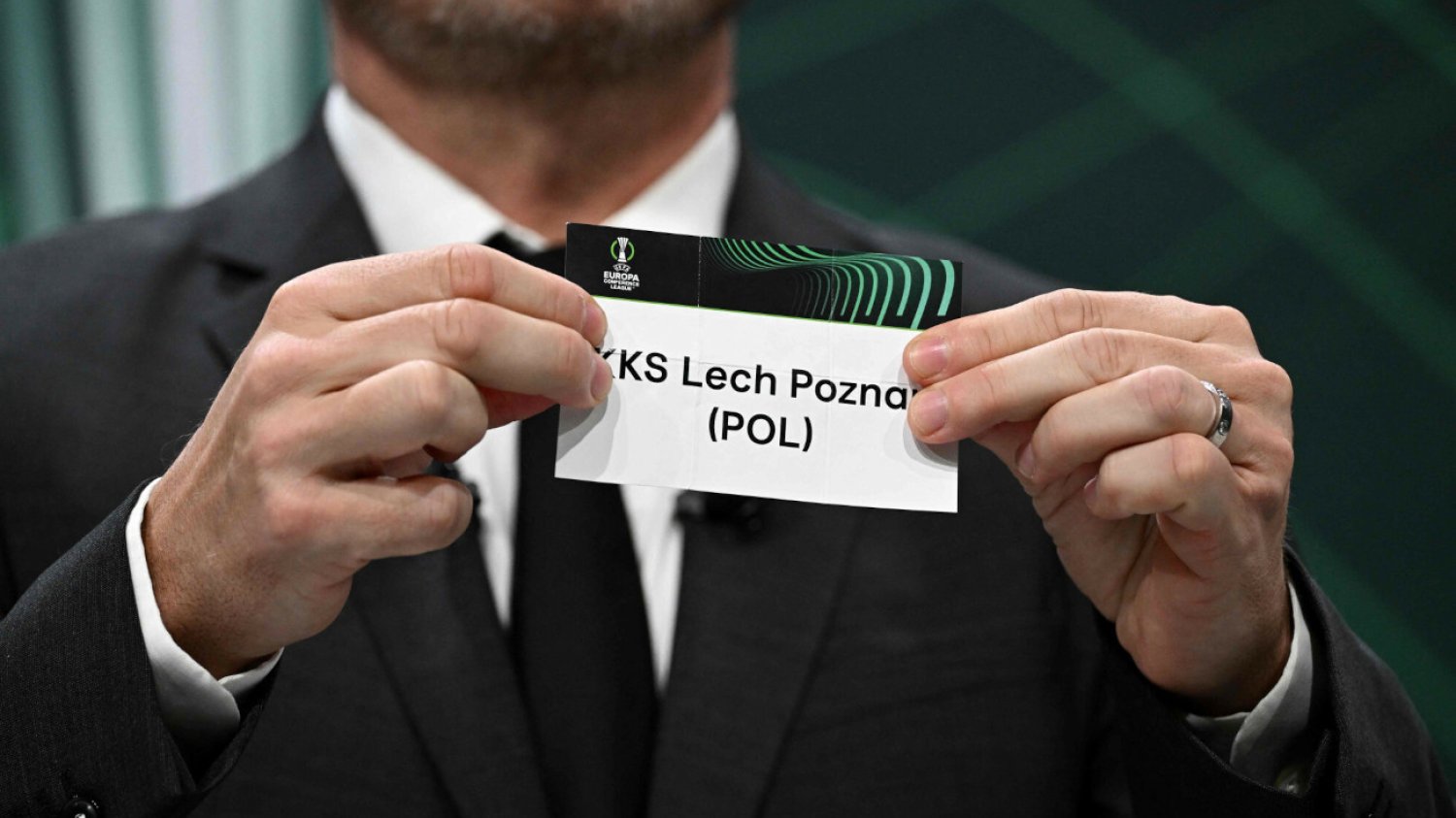 W piątkowym losowaniu piłkarzom Lecha Poznań nie poszczęściło się. Kolejorz czeka trudna przeprawa.