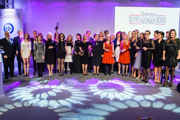 Laureatki, finalistki i Jury