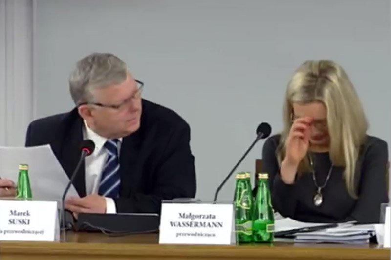 Kompromitujący brak podstawowej wiedzy historycznej posła Marka Suskiego rozśmieszył nawet jego partyjnych kolegów.