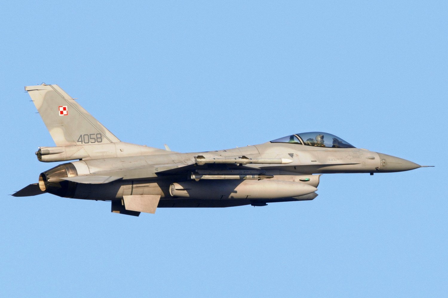Katastrofa F-16 w Radomiu. Śledczy ujawniają najnowsze ustalenia Samolot F-16
