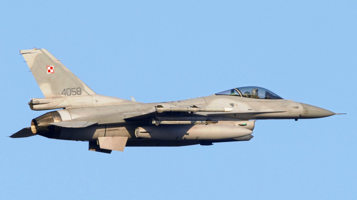 Katastrofa F-16 w Radomiu. Śledczy ujawniają najnowsze ustalenia Samolot F-16
