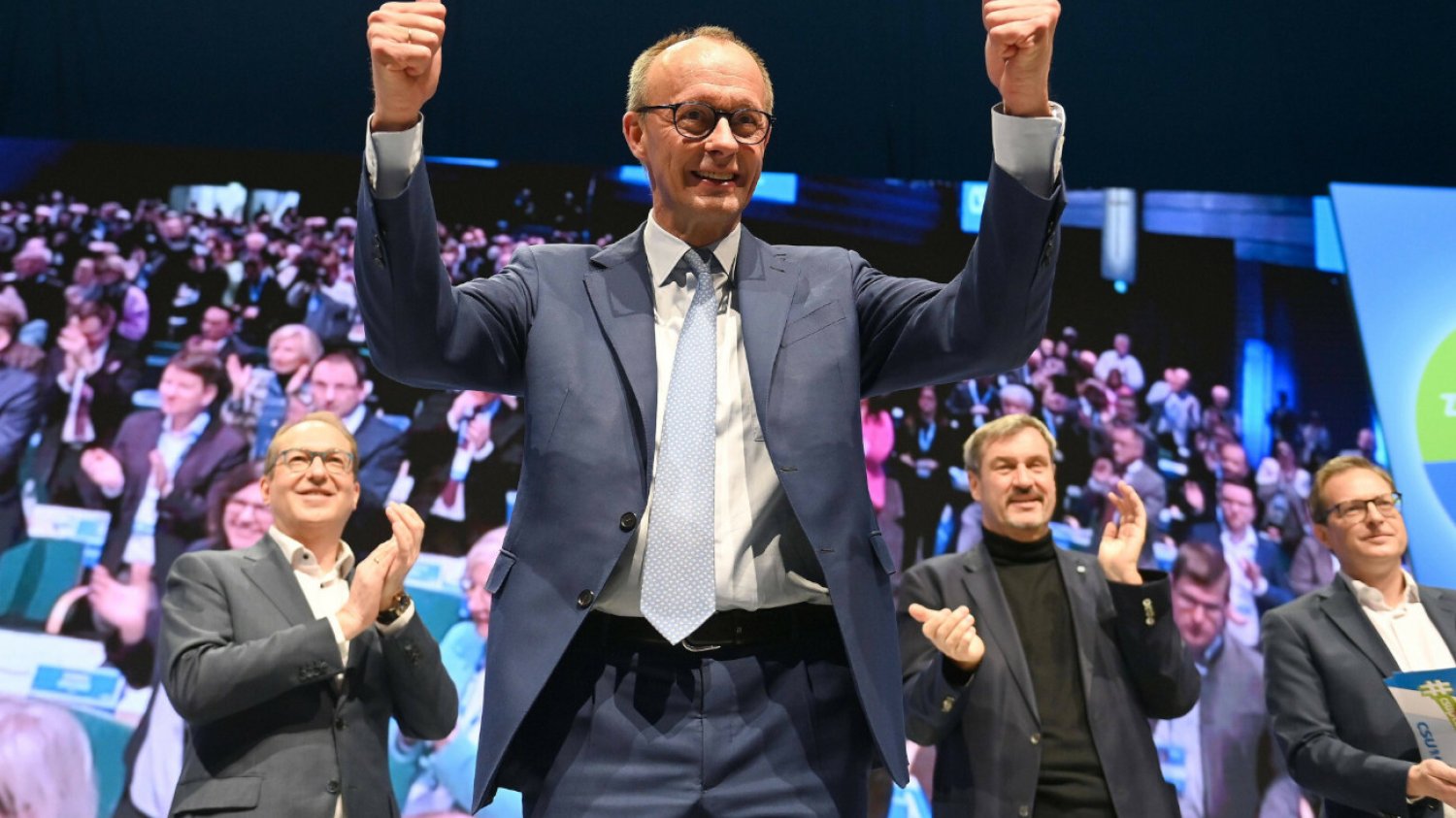 To będą trudne rozmowy koalicyjne. Tak może wyglądać układ sił w nowym Bundestagu Jak może wyglądać układ sił w Bundestagu po niemieckich wyborach