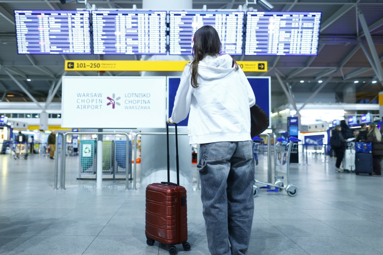Na lotnisku Chopina nie działają skanery. Pasażerowie odlatywali bez kontroli. Ujawniono nieprawidłowości na lotnisku Chopina w Warszawie. Pasażerowie przechodzi bez kontroli.