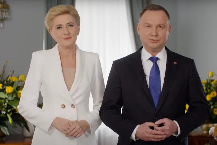 Para prezydencka jest już zaszczepiona? Preparat miał przyjechać do pałacu.
