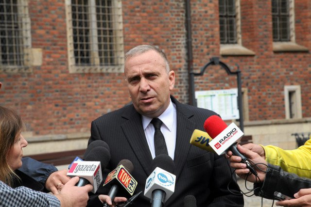 Schetyna obiecuje konserwatyzm. Sprawdziliśmy jak bardzo konserwatywny był do tej pory.