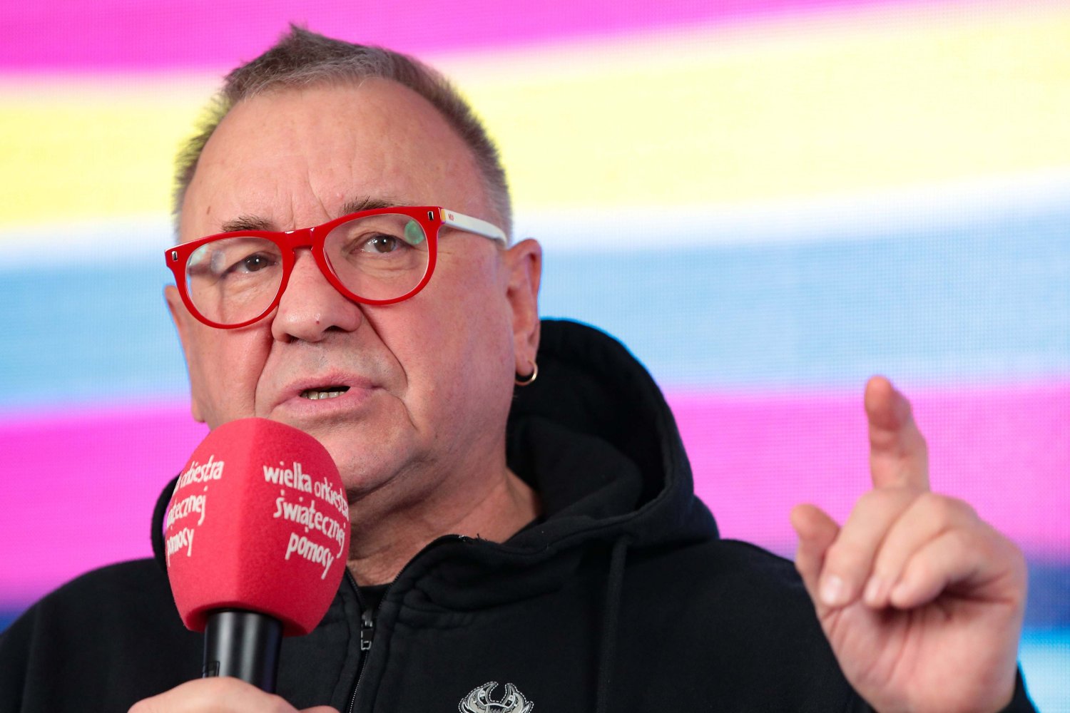 Jerzy Owsiak nie zgadza się z prof. Jerzym Bralczykiem, że słowo "wyp****alać" szkodzi w czasie protestów przeciwko wyrokowi TK ws. zakazu aborcji.