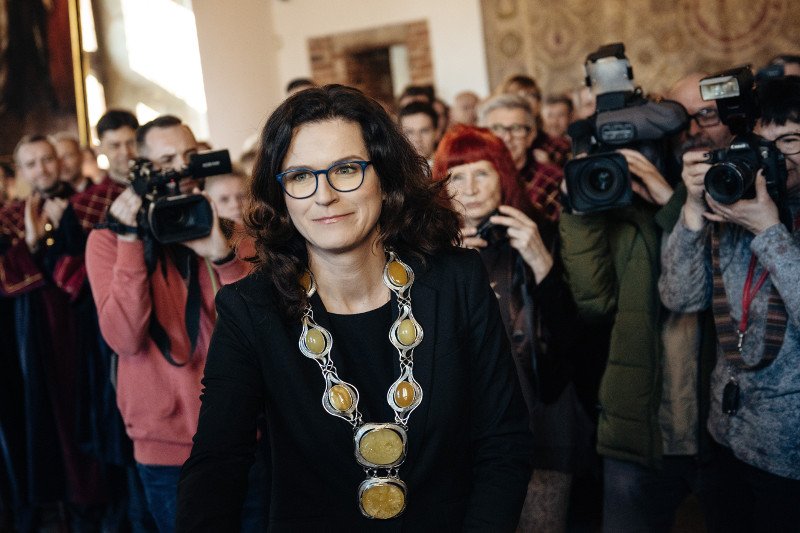 Nowe insygnium władzy – łańcuch kuty ze srebra z bałtyckim bursztynem – wykonano specjalnie dla Aleksandry Dulkiewicz.