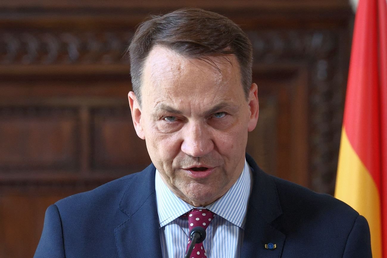 "Bardziej niż armii, obawiam się wahania". Sikorski mocno ws. Niemiec