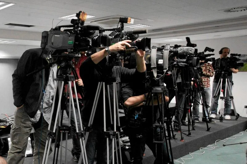 Internauci śmieją się, że media są przewidywalne i wróżą o czym i jak będziemy was informować w 2014 roku