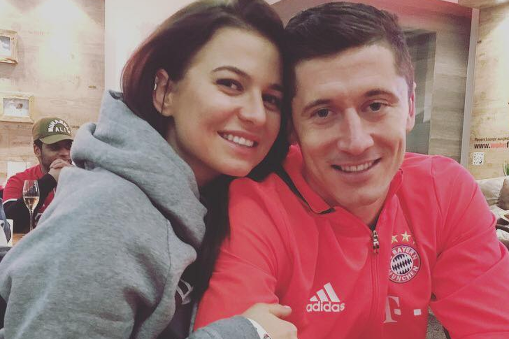 Ciąża Anny Lewandowskiej oznacza dla branży parentingowej "złote żniwa".