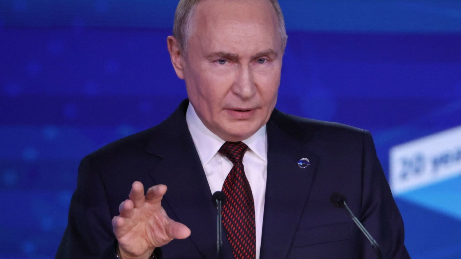 Tak wygląda nowa broń Putina. Ukraińcy pokazali zdjęcia. Atak na Dniepr. Putin wystrzelił rakietę Oriesznik. Ukraińcy pokazali zdjęcia.