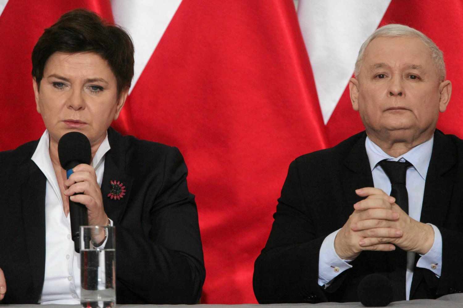 Jarosław Kaczyński dążył do zmniejszenia wynagrodzeń posłów po zachowaniu Beaty Szydło.