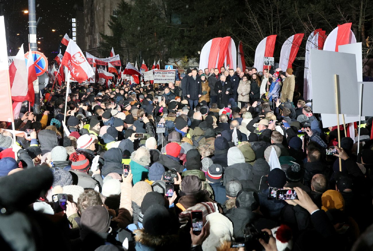 Incydent na marszu Kaczyńskiego. Apelowano puszczenie karetki.