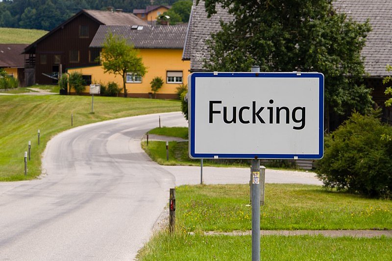 Znak wioski Fucking był częstym łupem złodziei