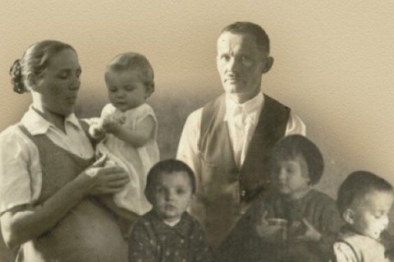 Cała rodzina Ulmów została zamordowana 24 marca 1944 roku przez Niemców. Powodem było ukrywanie Żydów.