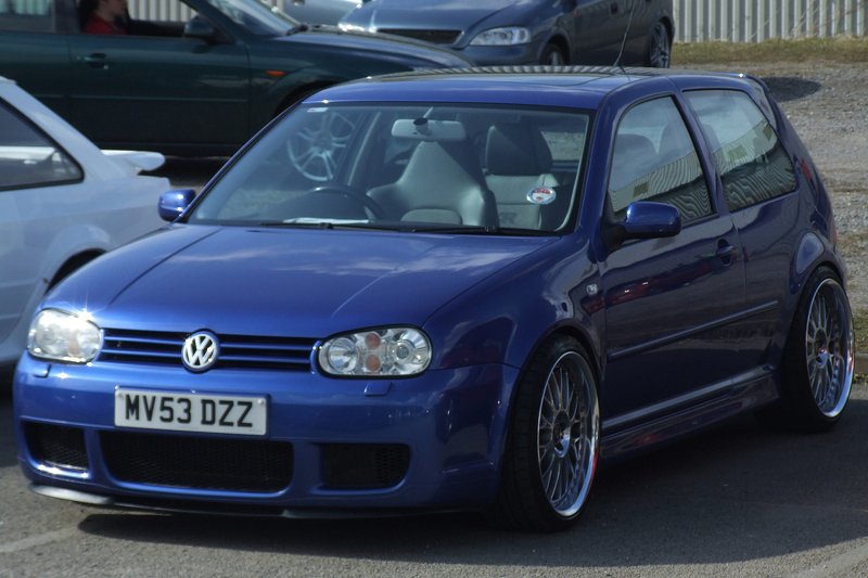 [url=http://shutr.bz/1etRMIB]Jak[/url] wyprzedzać z kierownicą po prawej stronie? Niebezpiecznie i drogo. "Ubezpieczenia anglików będą wyższe"